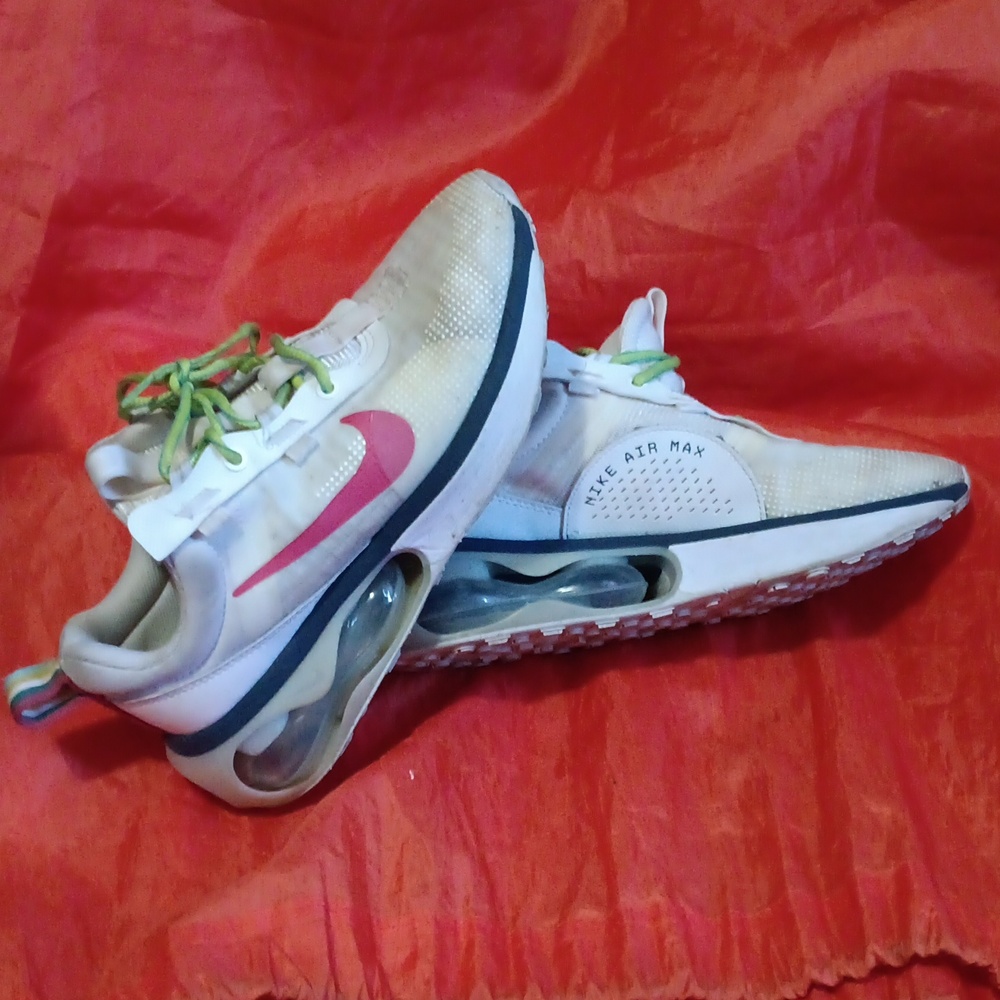 White Nike airmax women's size 9